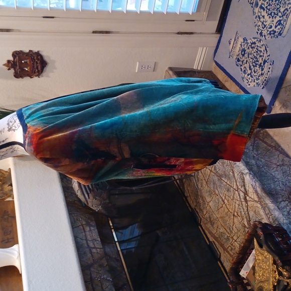 Woman's jacket - Picture 3 of 4